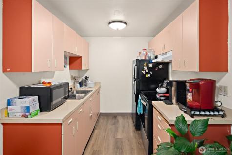 739 3rd Avenue S Kent WA 98032
