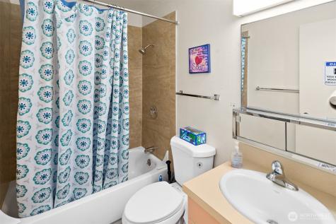 739 3rd Avenue S Kent WA 98032