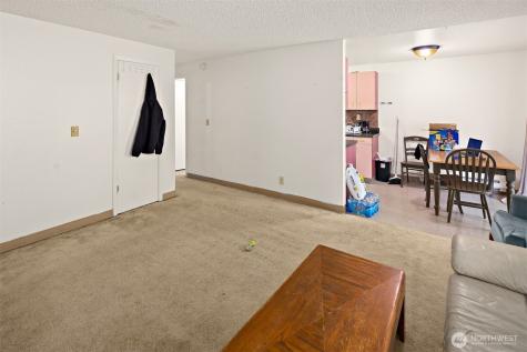739 3rd Avenue S Kent WA 98032