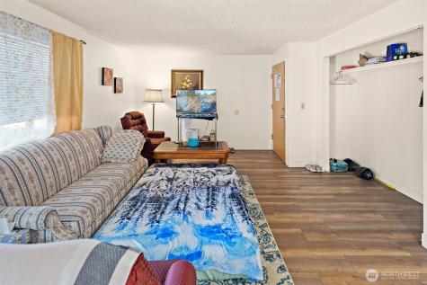 739 3rd Avenue S Kent WA 98032
