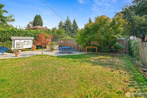 739 3rd Avenue S Kent WA 98032