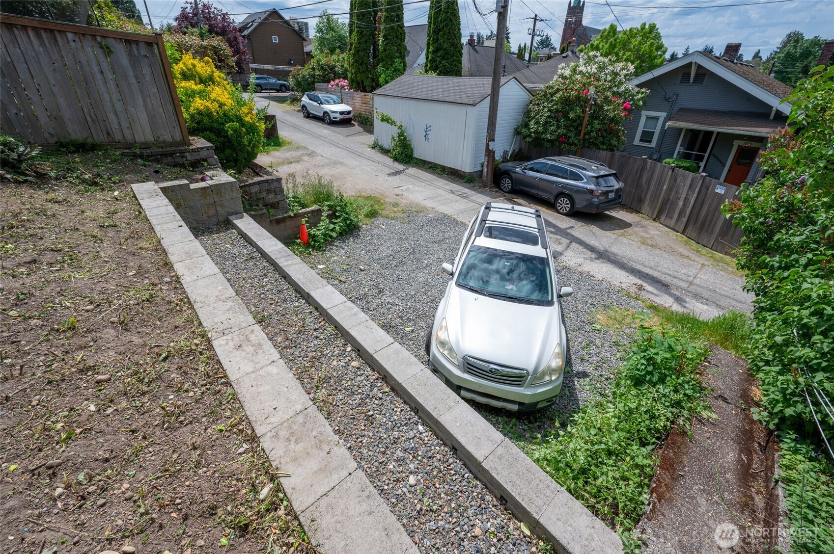 5231 12th Avenue NE Seattle WA 98105