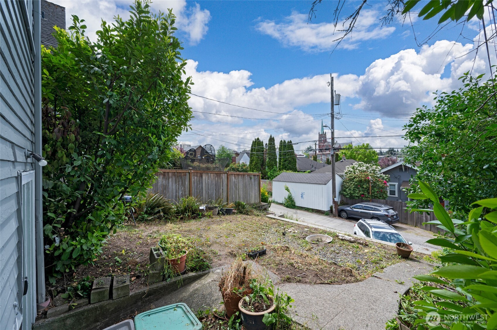 5231 12th Avenue NE Seattle WA 98105