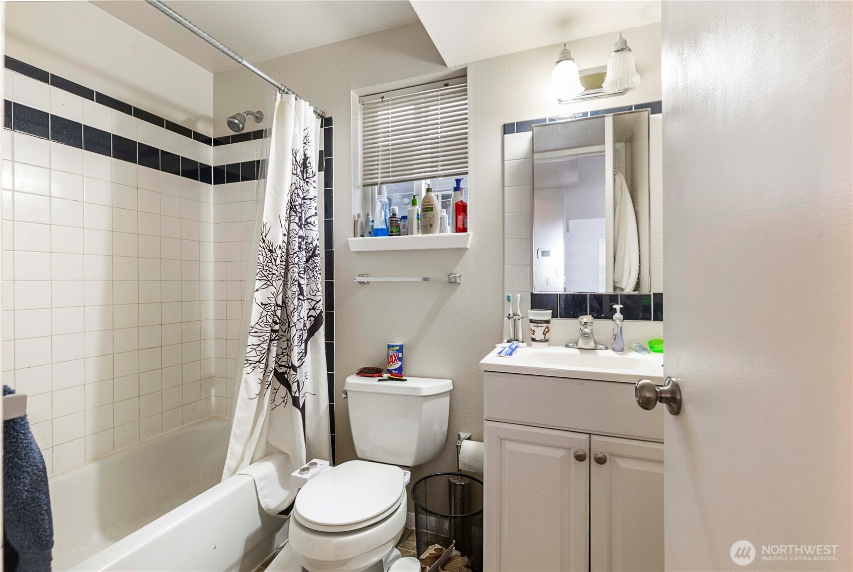 6512 Phinney Avenue N Seattle WA 98103