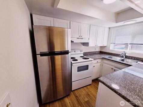 16 147th Avenue SE Bellevue WA 98007