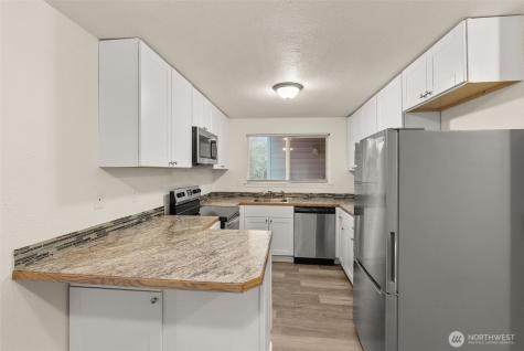 665 Sunset Avenue Ocean Shores WA 98569