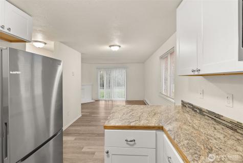 665 Sunset Avenue Ocean Shores WA 98569