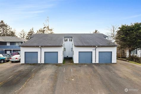 665 Sunset Avenue Ocean Shores WA 98569