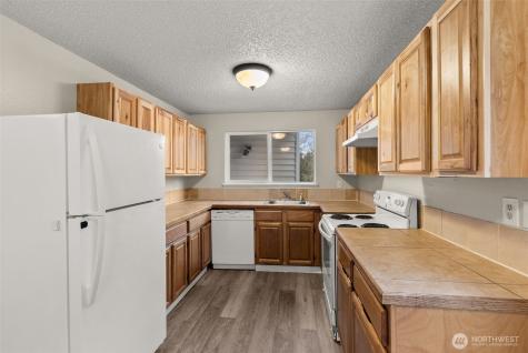 665 Sunset Avenue Ocean Shores WA 98569