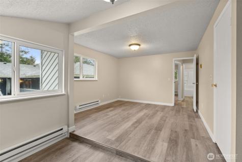 665 Sunset Avenue Ocean Shores WA 98569