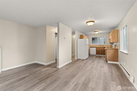 665 Sunset Avenue Ocean Shores WA 98569