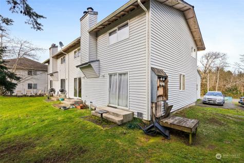 665 Sunset Avenue Ocean Shores WA 98569
