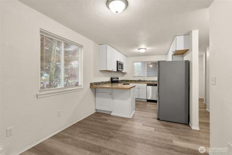 665 Sunset Avenue Ocean Shores WA 98569