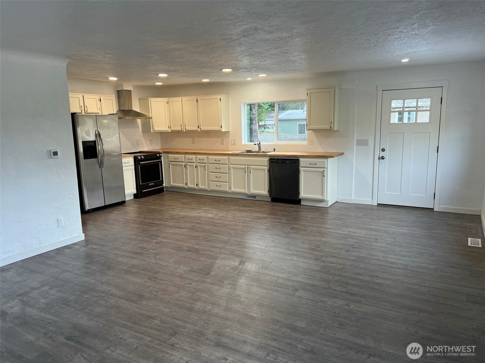 1663 Harrison Avenue SE Port Orchard WA 98366