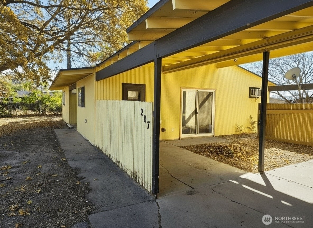 205 March Street NE Moses Lake WA 98837
