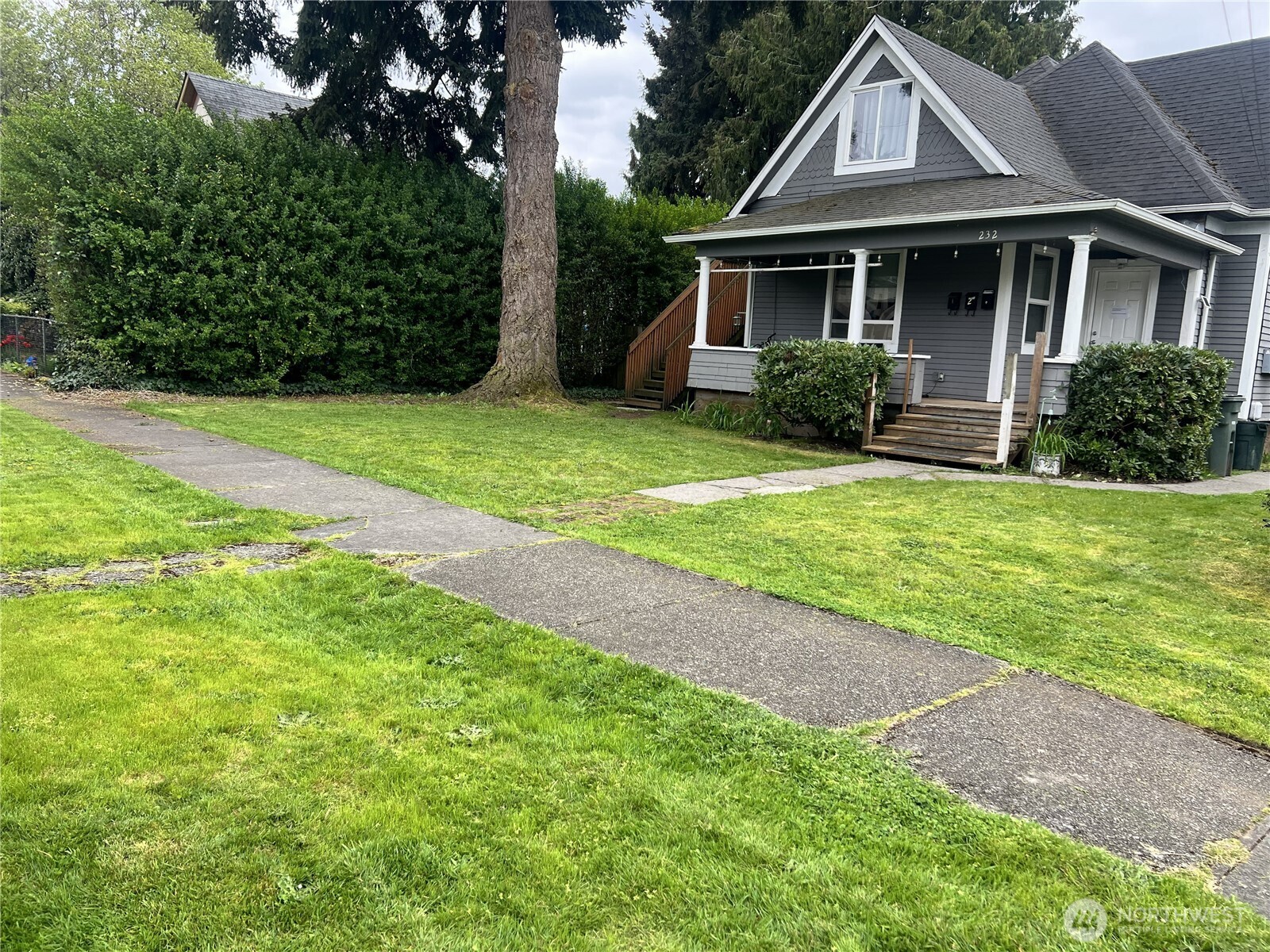 232 4th Avenue NW Puyallup WA 98371
