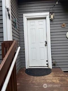 232 4th Avenue NW Puyallup WA 98371