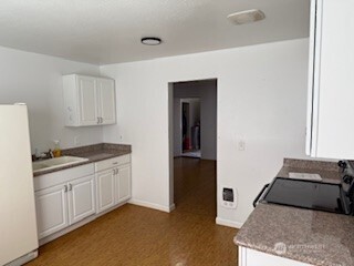 232 4th Avenue NW Puyallup WA 98371
