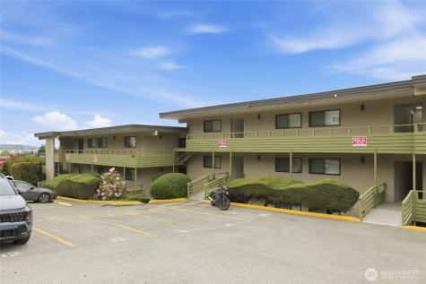 2820 15th Avenue W Seattle WA 98119