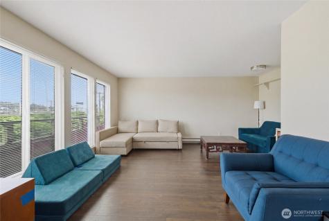 2820 15th Avenue W Seattle WA 98119