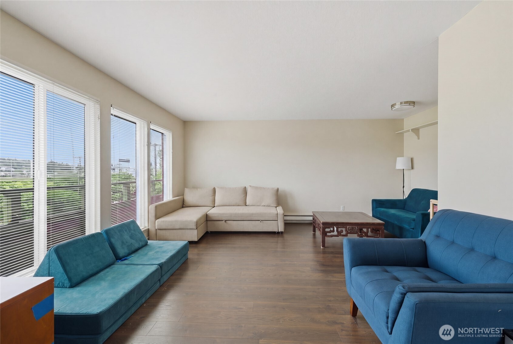 2820 15th Avenue W Seattle WA 98119