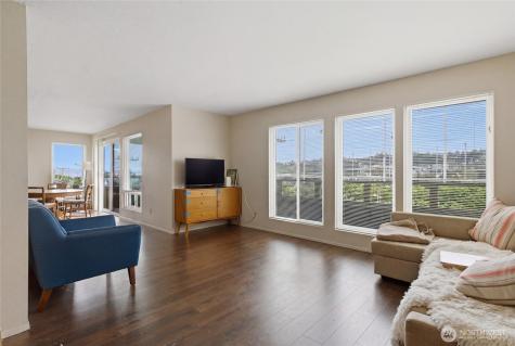 2820 15th Avenue W Seattle WA 98119