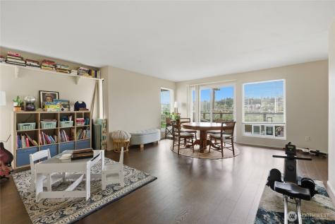 2820 15th Avenue W Seattle WA 98119