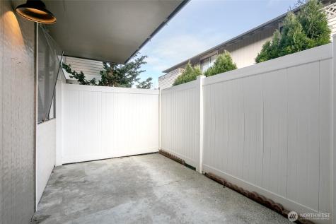 921 12th Avenue SE Puyallup WA 98372