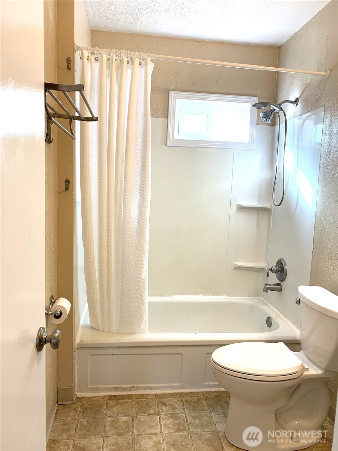 1423 S 7th Avenue Kelso WA 98626