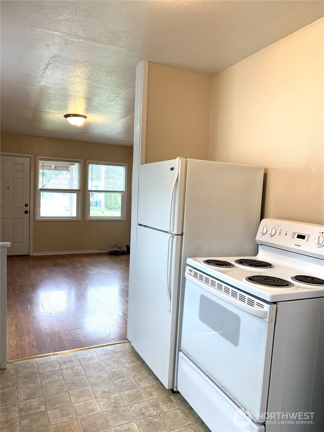 1423 S 7th Avenue Kelso WA 98626