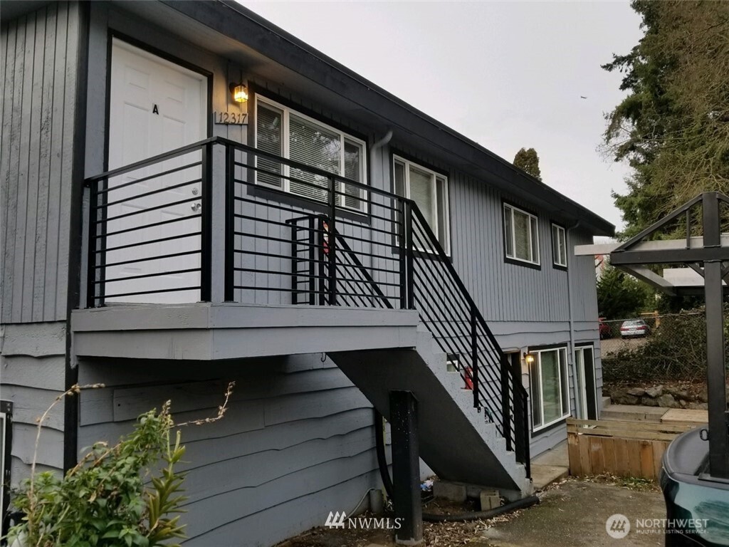 12317 35th Avenue NE Seattle WA 98125