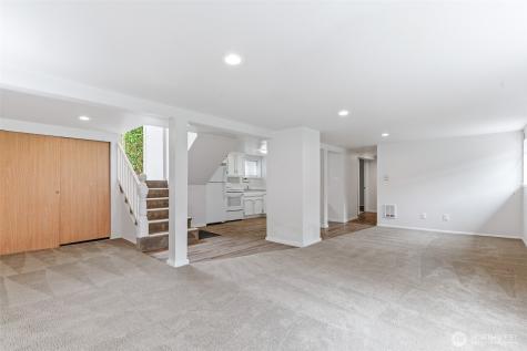 2246 NW 63rd Seattle WA 98107