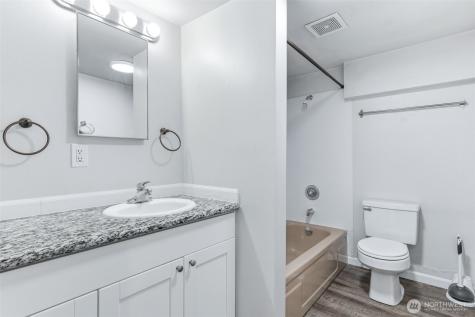 2246 NW 63rd Seattle WA 98107