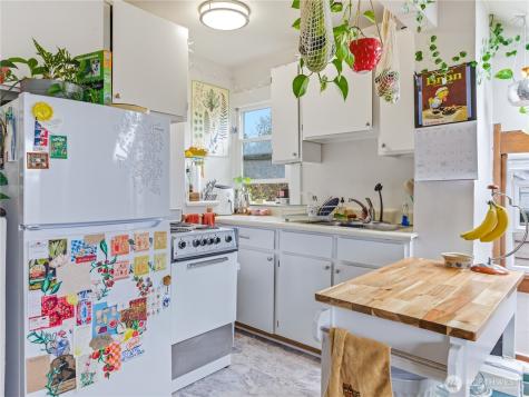 2246 NW 63rd Seattle WA 98107