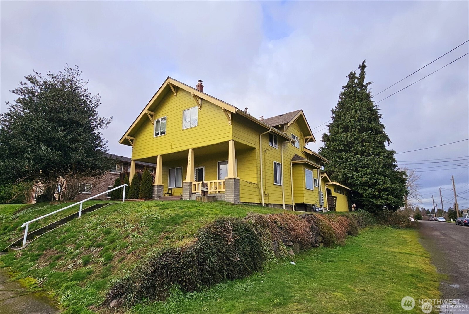 1651 S 35th Street Tacoma WA 98418