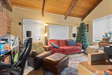 245 SE Croston Lane Issaquah WA 98027