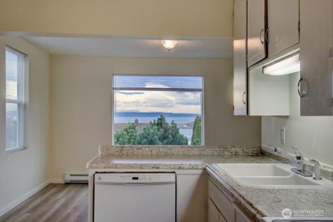 2315 Grand Avenue Everett WA 98201