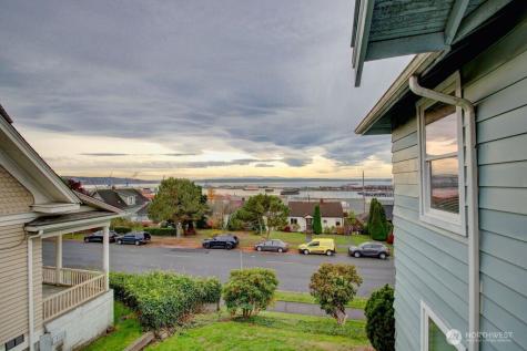 2315 Grand Avenue Everett WA 98201