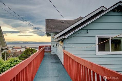 2315 Grand Avenue Everett WA 98201