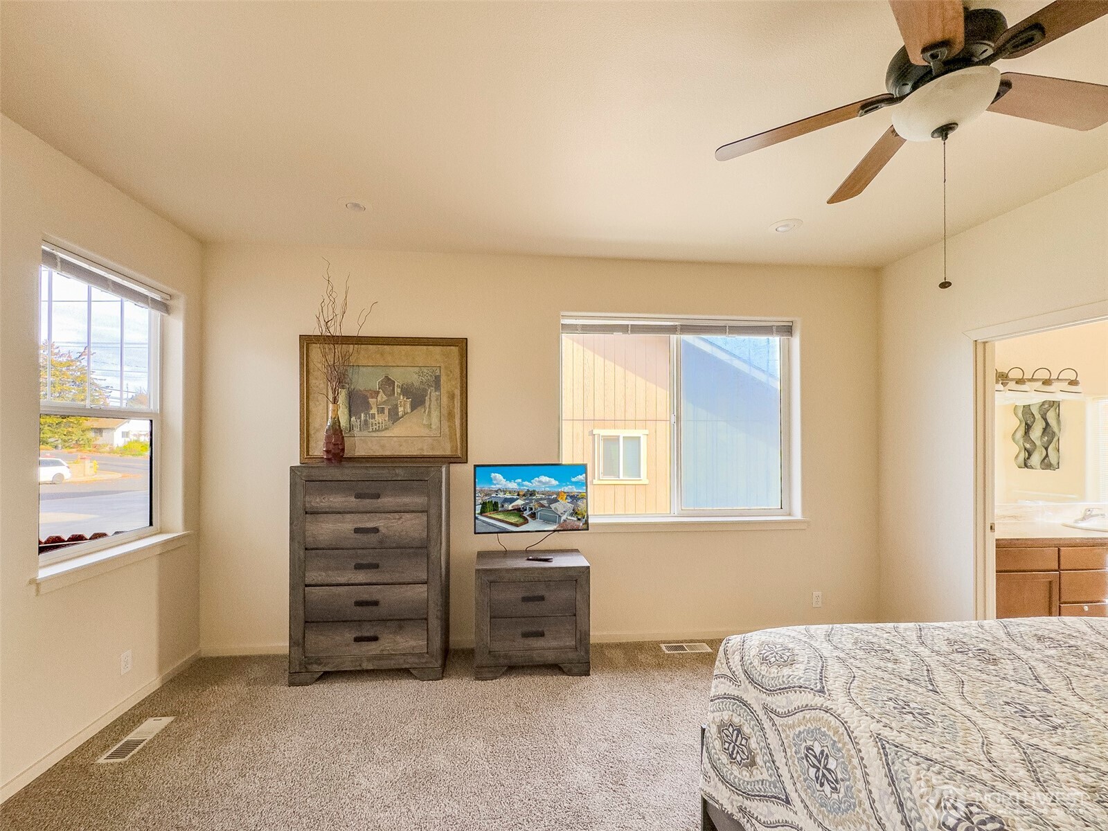 718 SE Scenic View Drive College Place WA 99324