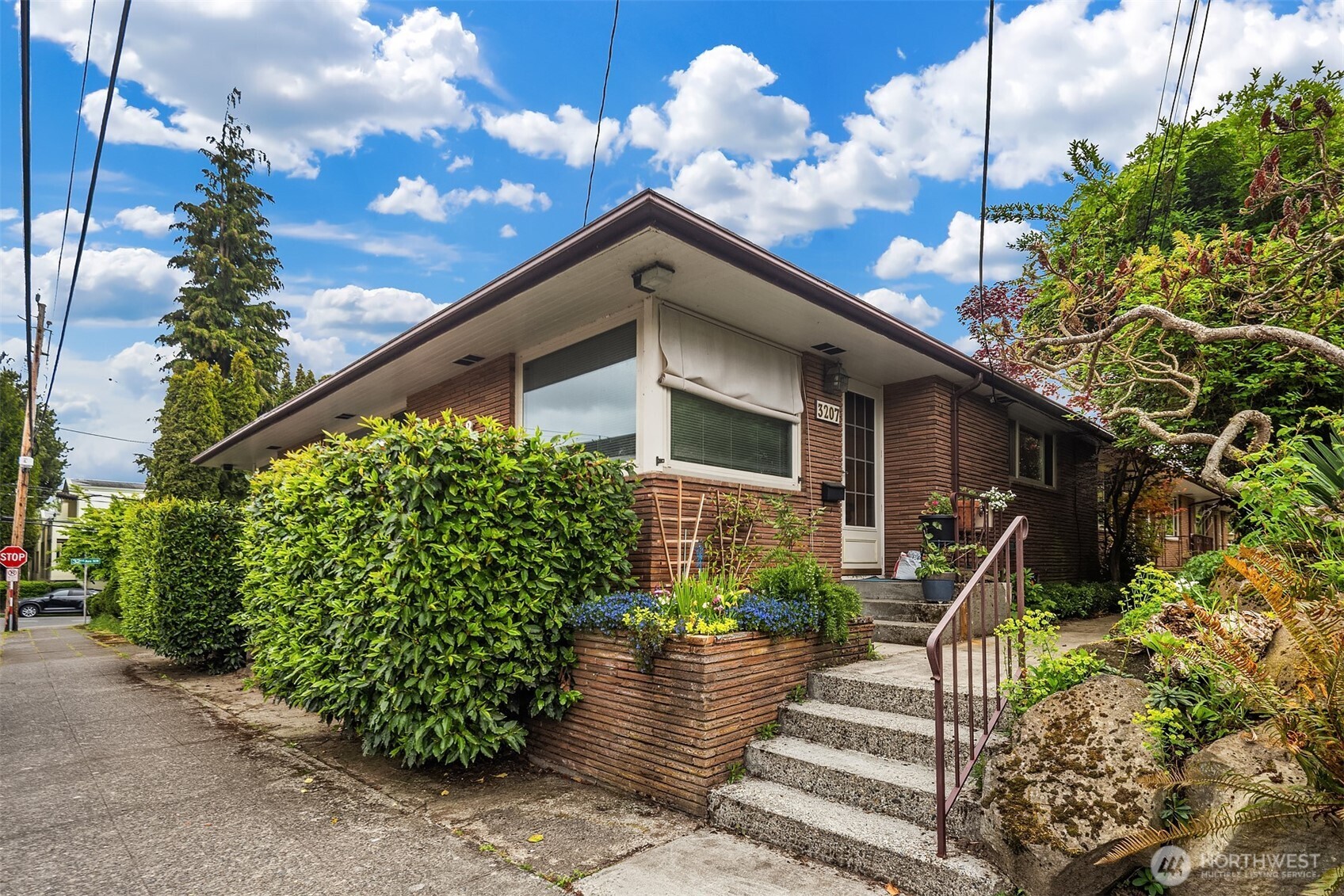 3207 NW 64th Street Seattle WA 98107