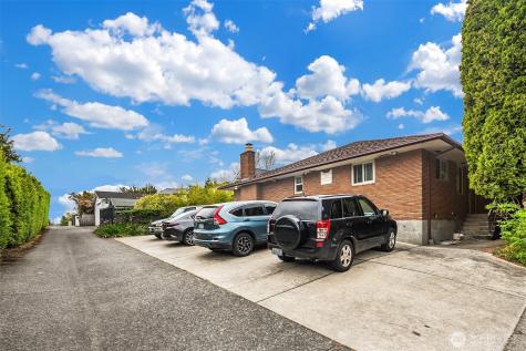 3207 NW 64th Street Seattle WA 98107
