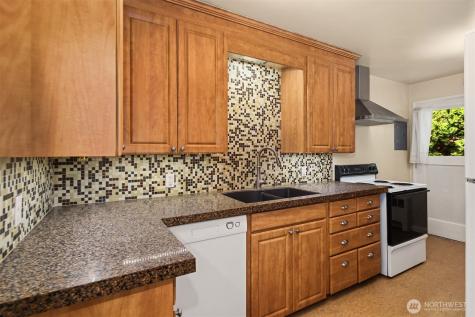 3207 NW 64th Street Seattle WA 98107