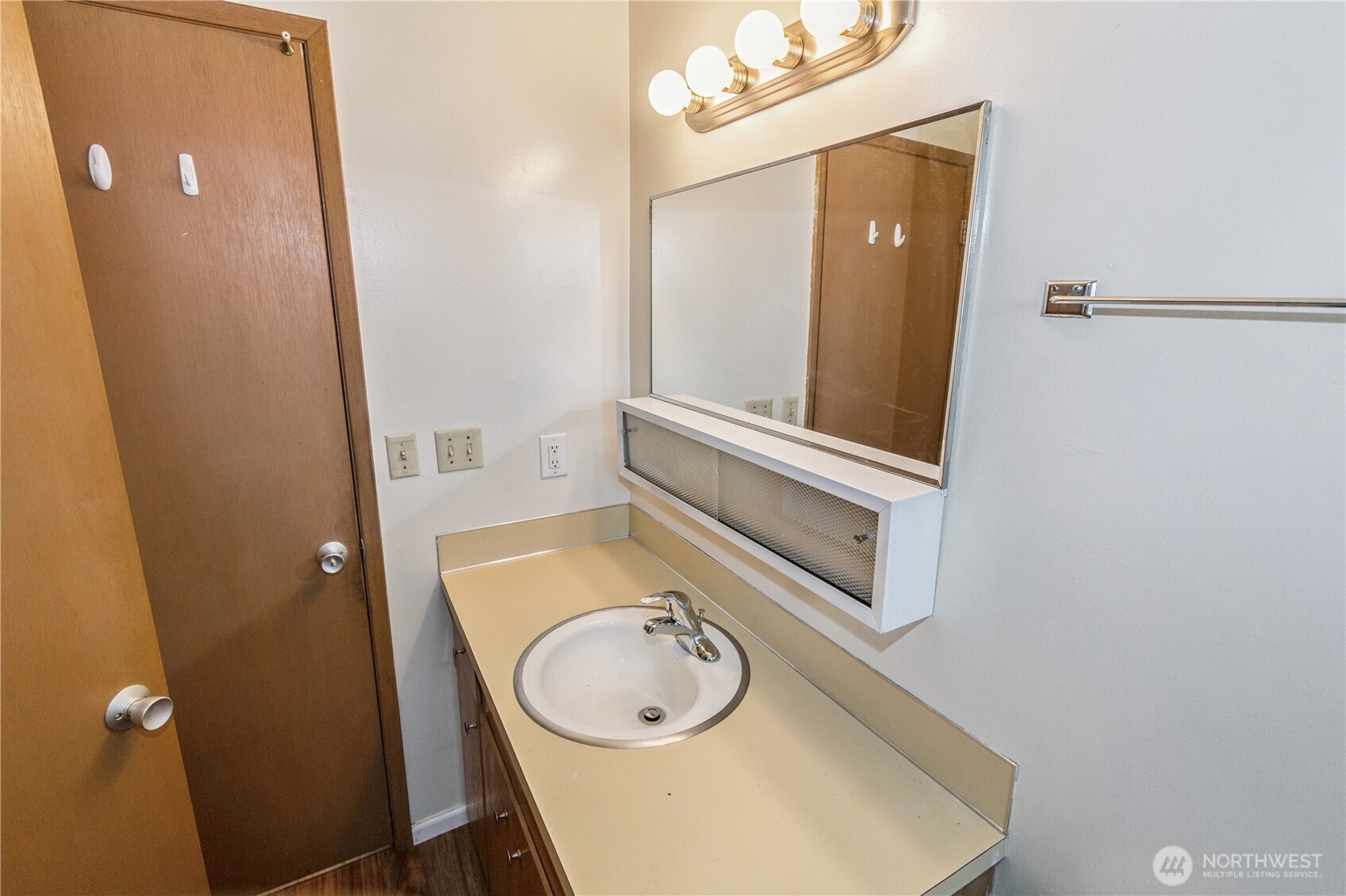 402 Laurel Street Port Angeles WA 98362