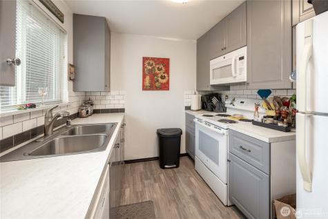 1205 130th Street S Tacoma WA 98444