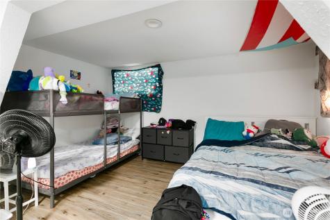 2205 S Meridian Puyallup WA 98374