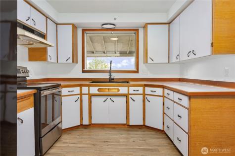 2205 S Meridian Puyallup WA 98374