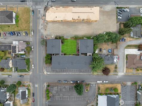 219 5th Avenue NE Puyallup WA 98372