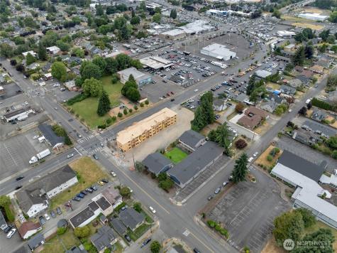 219 5th Avenue NE Puyallup WA 98372