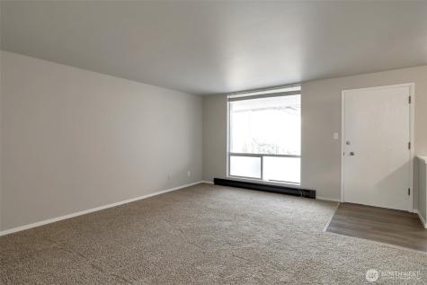 219 5th Avenue NE Puyallup WA 98372